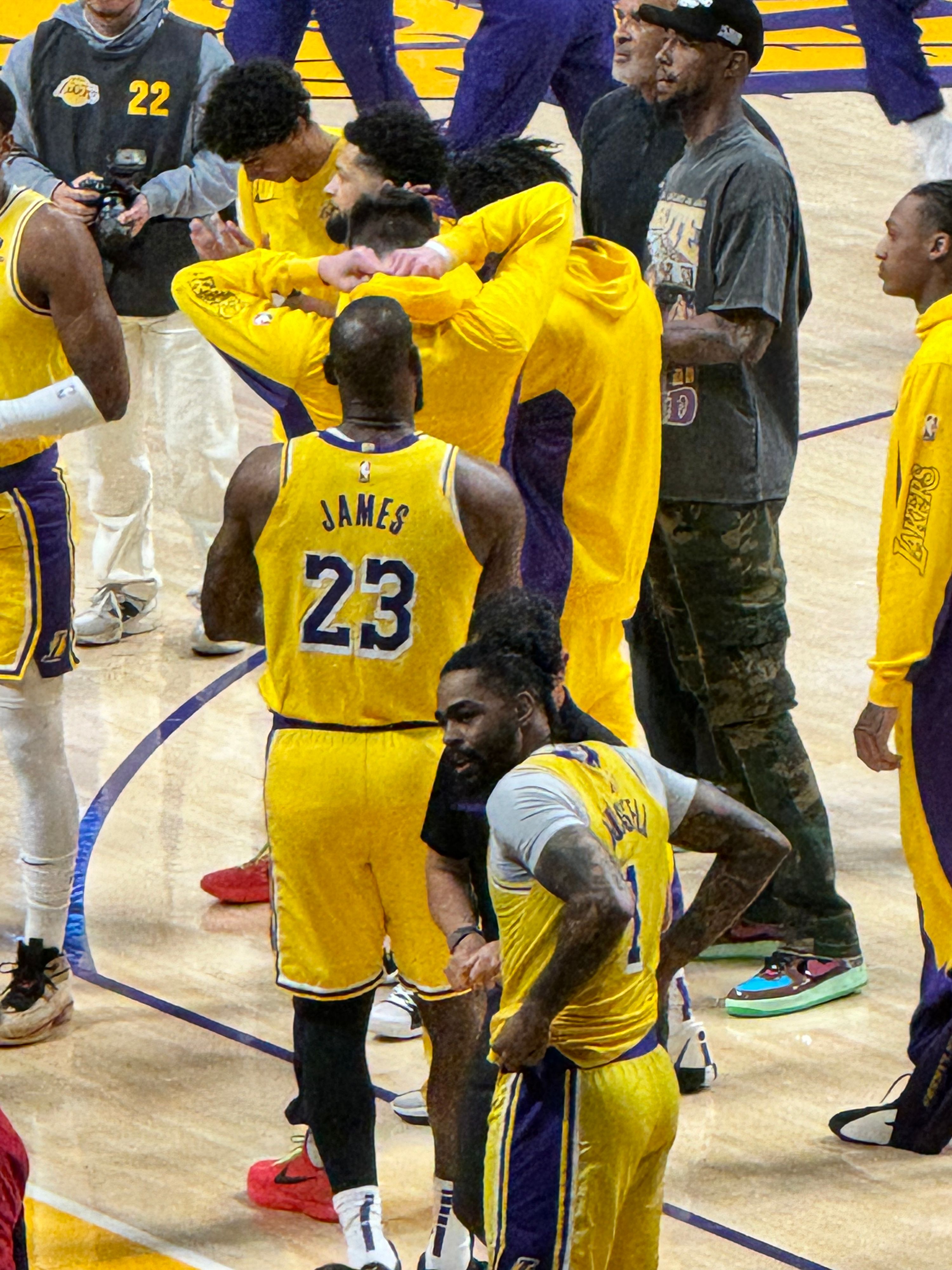 Los Angeles Lakers vs Golden State Warriors