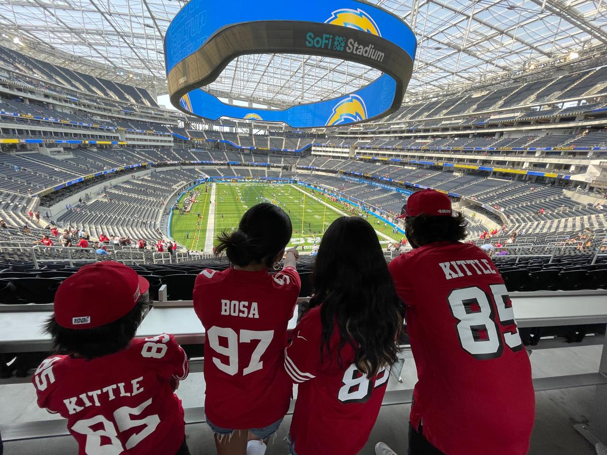 Los Angeles Chargers vs San Francisco 49ers