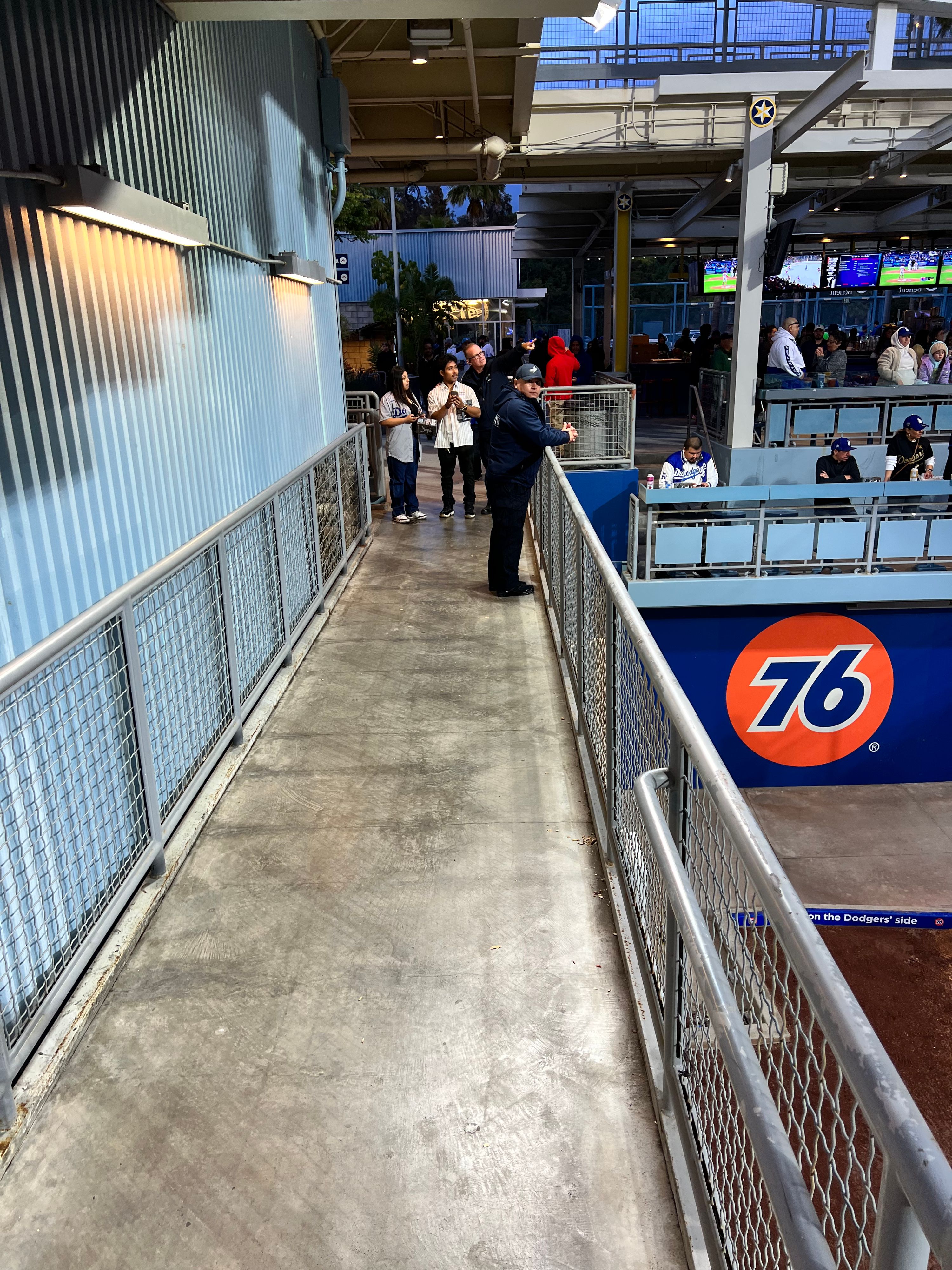 Los Angeles Dodgers vs Philadelphia Phillies