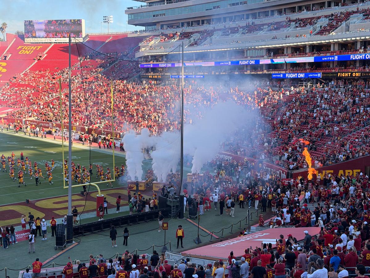 USC Trojans vs Fresno State Bulldogs